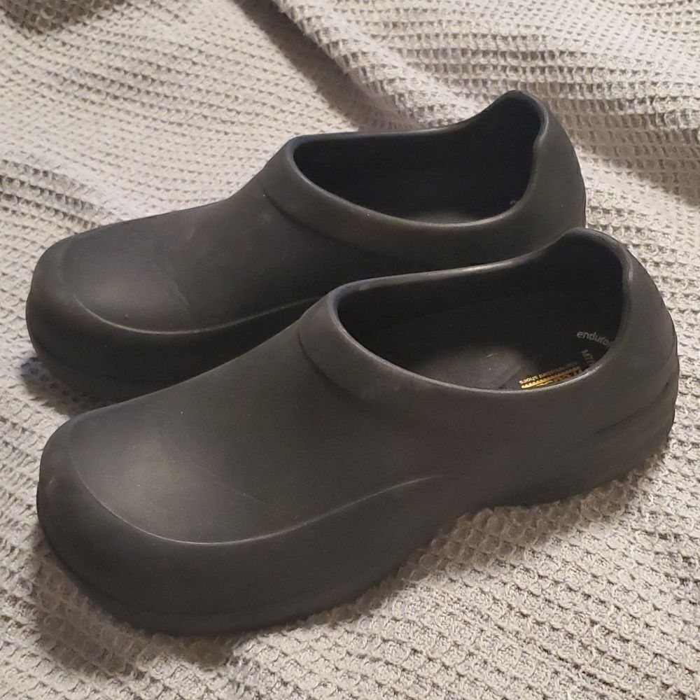 TredSafe Slip Resistant Shoes 